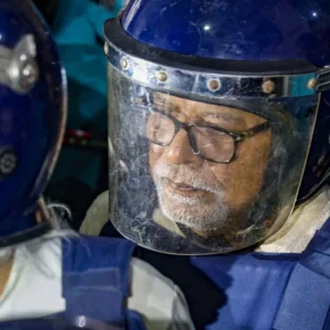 ‘আপনি শপথ নিয়ে এ কথা বলতে পারেন না’, নুরুল হুদাকে আদালত