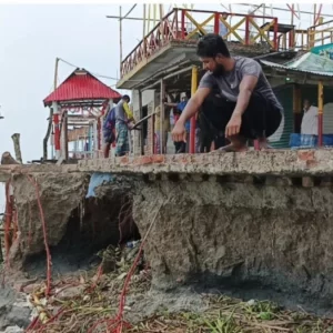 মেঘনার ভাঙনে মানচিত্র থেকে হারিয়ে যাচ্ছে চরবংশী ইউনিয়ন