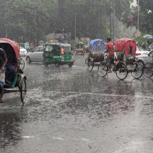 ঢাকায় হালকা বৃষ্টির সম্ভাবনা, অপরিবর্তিত থাকবে তাপমাত্রা