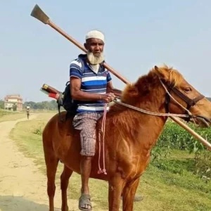 শেষ ইচ্ছে পূরণ হলো না মনু মিয়ার, ঘোড়ার টানেই পাড়ি দিলেন ‘শেষ ঠিকানায়’