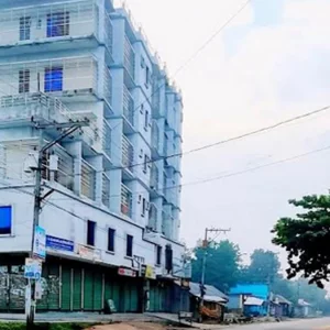 মাদারগঞ্জে সরকারি রাস্তার জমিতে সাবেক চেয়ারম্যানের সাততলা ভবন!