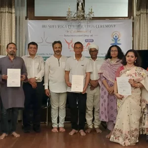 আন্তর্জাতিক যোগ দিবস উপলক্ষে হু ফাউন্ডেশনের সুফীযোগ বিষয়ক কোর্সের সনদ প্রদান