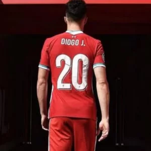 তার পরিবার এক মিলিয়ন পাউন্ড বেতন পাবে