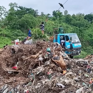 পর্যটন শহর রাঙামাটি যেন ‘ময়লার ভাগাড়’