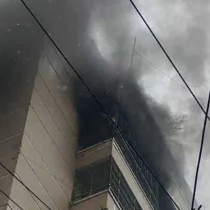 চট্টগ্রামে বহুতল ভবনে আগুন, নিয়ন্ত্রণে ৭ ইউনিট