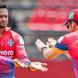 একদিকে শাকিব অন্যদিকে বাংলাদেশ আলো প্রকাশ করেছিলেন।