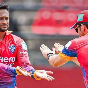 পঞ্চাশ, 4 উইকি, শাকিব ফিরে এসেছিল