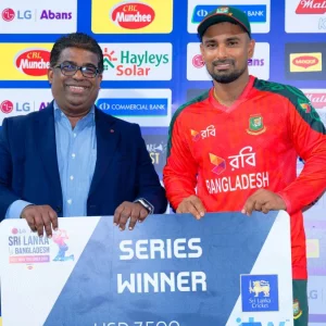 লাতন বামন থেকে “সহজ নয়” এ পরিণত হয়েছিল