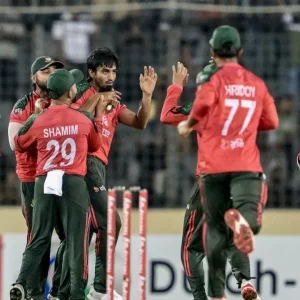 বাংলাদেশ মাত্র পাঁচ রান নিয়ে সিরিজ জিতেছে