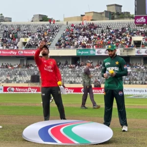 বাংলাদেশের ম্যাচের বেনগ্লাভাসে বোলিং, একাদশায় 3 টি পরিবর্তন