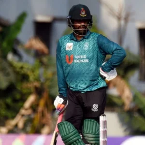 জাতীয় লিগে বিশ মাস, বিশ মাস পরে ট্লেম ম্যাচে ফিরে আসে।