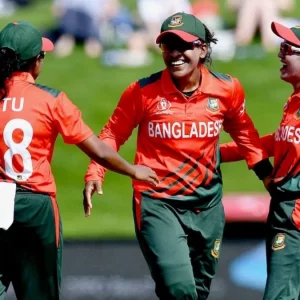 ফুটপাথ নির্বাচনের সামনে, স্ত্রীরোগ সংক্রান্ত খেলায় বৈষম্যের অভিযোগ