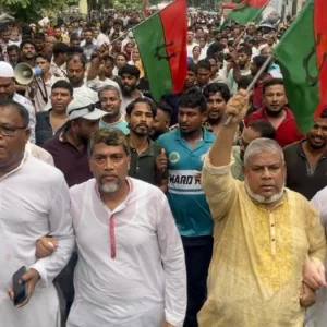 ঢাকা-১২ আসনে বিএনপির গণমিছিল ও লিফলেট বিতরণ