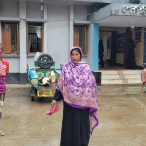 গাছের পাতা খাওয়ায় কুপিয়ে ছাগল হত্যা 