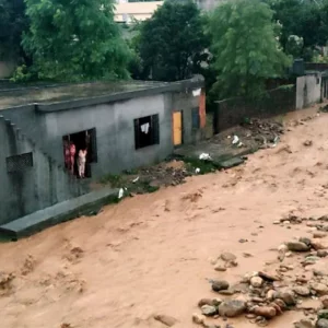 মেঘ বিস্ফোরণ ও ভূমিধসে ভারতের জম্মু ও কাশ্মীরে নিহত ৭ 