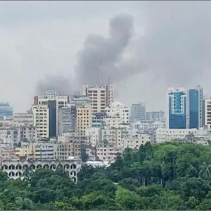 মহাখালীর সাততলা বস্তিতে আগুন, নিয়ন্ত্রণে ফায়ার সার্ভিসের ৭ ইউনিট