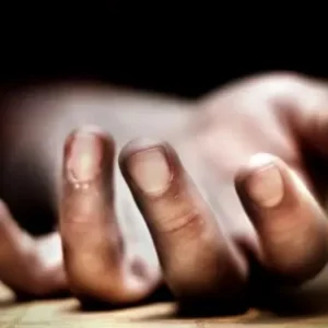 ফাঁকা মেসে কলেজছাত্রীর ঝুলন্ত লাশ, চিরকুটে লেখা ‘বাবা-মা আমাকে ক্ষমা করে দিও’