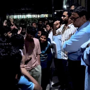 স্থায়ী ক্যাম্পাসের দাবিতে মধ্যরাতে কিশোরগঞ্জ বিশ্ববিদ্যালয়ে বিক্ষোভ, কমপ্লিট শাটডাউন ঘোষণা