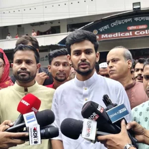 নুরের ওপর হামলার দায় সরকারকেই নিতে হবে: উপদেষ্টা আসিফ
