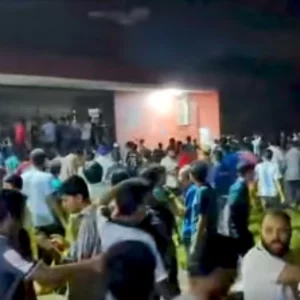 এবার বাকৃবিতে শিক্ষার্থীদের ওপর বহিরাগতদের হামলা