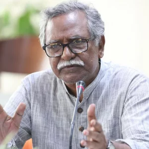 সরকার কি আরও নৈরাজ্যের পথে দেশকে ঠেলে দিতে চায়, প্রশ্ন আনু মুহাম্মদের