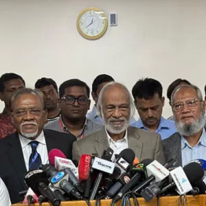 বিতর্কিত কর্মকর্তারা যেন নির্বাচনে না থাকতে পারে: মঈন খান