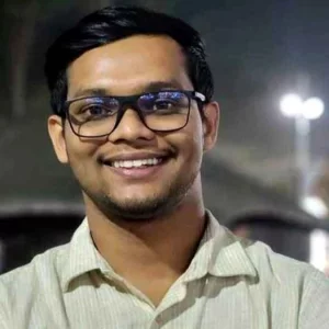 ছাত্রশক্তির আহ্বায়ক আবু বাকেরকে লক্ষ্য করে ককটেল হামলার অভিযোগ