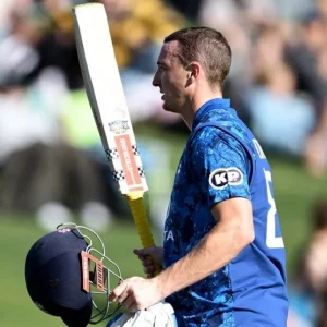 নিউজিল্যান্ডের বিপেক্ষে একাই লড়লেন ব্রুক, হেরেও হলেন ম্যাচসেরা