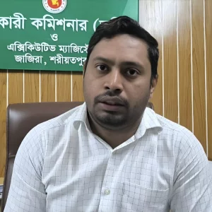 জমি বুঝিয়ে দেওয়ার নামে শিক্ষকের কাছ থেকে ঘুষ নিলেন এসিল্যান্ড