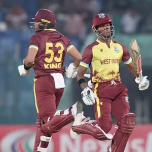 বাংলাদেশকে ১৬৬ রানের লক্ষ্য দিল ওয়েস্ট ইন্ডিজ