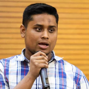 ১০০ টাকার ঝুরিতে সরকারের ১১ দফা আমলাতন্ত্র তুলে ধরলেন হাসনাত আবদুল্লাহ