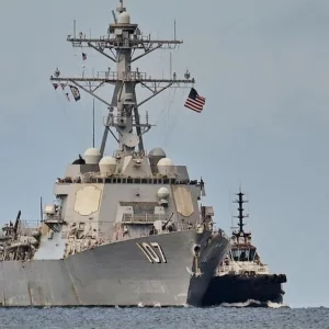 ভেনেজুয়েলা উপকূলের কাছে যুক্তরাষ্ট্রের গাইডেড-ক্ষেপণাস্ত্র বিধ্বংসী যুদ্ধজাহাজ