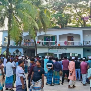 ক্রিকেট খেলা নিয়ে তর্ক, মাদরাসাছাত্রকে গলা কেটে হত্যা করলো সহপাঠী