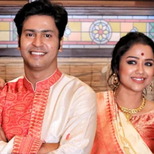 চুটিয়ে প্রেম করেছেন পর্দার ব্যোমকেশ-সত্যবতী