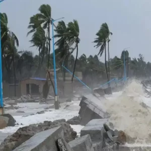 বঙ্গোপসাগরে তীব্র হচ্ছে ঘূর্ণিঝড় ‘মোন্থা’, ত্রাণ শিবিরে ভারতের ৫০ হাজার মানুষ