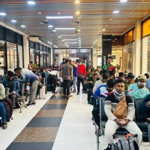 লিবিয়া থেকে দেশে ফিরেছে ১৭৪ বাংলাদেশি