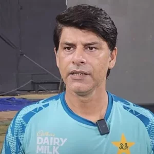 পাকিস্তানের নারী দলের কোচ ওয়াসিমকে বরখাস্ত করবে পিসিবি