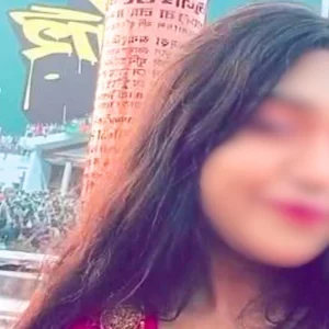 রাজশাহীতে জুলাই স্মৃতিস্তম্ভের সামনে ‘জয় বাংলা’ স্লোগান, তরুণী গ্রেপ্তার