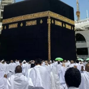 নাগরিকদের স্বাধীনভাবে ওমরাহ পালনের অনুমতি দিলো ইন্দোনেশিয়ার সরকার