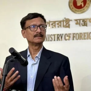 বিক্রম মিশ্রিকে পাল্টা প্রশ্ন না করায় সাংবাদিকদের সমালোচনা পররাষ্ট্র উপদেষ্টার