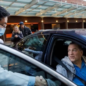 ২৭১ দিন শুকরের কিডনি নিয়ে বেঁচে থাকার রেকর্ড, অবশেষে অপসারণ