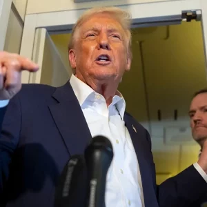 গাজায় ইসরায়েলি হামলার পর ট্রাম্প বললেন ‘যুদ্ধবিরতি বিপন্ন হয়নি’