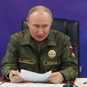 পারমাণবিক অস্ত্র বহনে সক্ষম সুপার টর্পেডো পরীক্ষা করেছে রাশিয়া: পুতিন