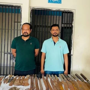 দেশীয় অস্ত্র ও মাদকসহ বিএনপি নেতার ভাই-ভাতিজা আটক