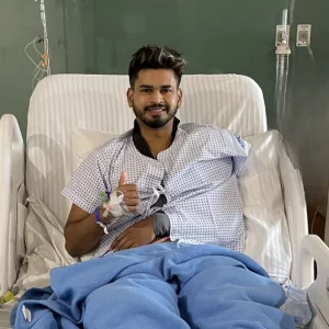 ভয়াবহ চোট থেকে সেরে উঠছেন শ্রেয়াস আইয়ার