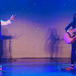 ভারত বিশ্বকাপ জিতলে জেমিমার সঙ্গে গান গাইতে চান গাভাস্কার