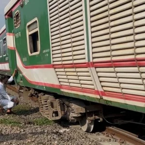 গাজীপুরে মোহনগঞ্জ এক্সপ্রেসের বগি লাইনচ্যুত