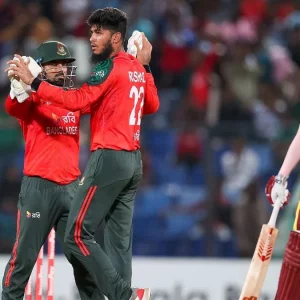 ঘরের মাঠে হোয়াইটওয়াশের লজ্জা পেলো বাংলাদেশ 