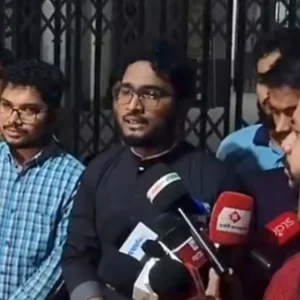 ঢাবিতে নিষিদ্ধ ছাত্রলীগের ব্যানার, তদন্তের দাবি