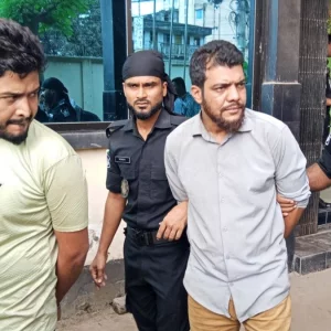 ‘আরওয়ানফাইভ থাকলে আমাকে গ্রেপ্তার করতে পারতেন না, আপনাদের ওপর দিয়ে চালিয়ে চলে যেতাম’